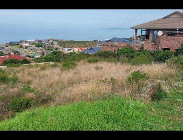 LAND FOR SALE IN DANA BAY